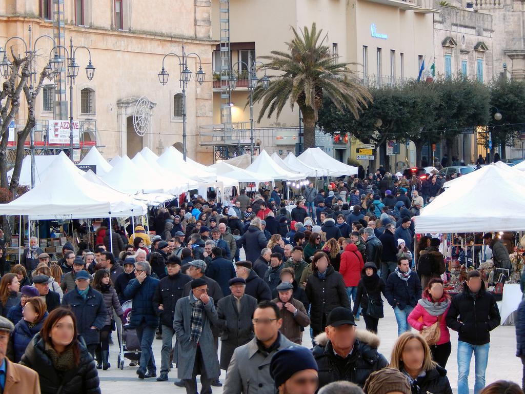 Отель Sotto L'Arco Матера Экстерьер фото