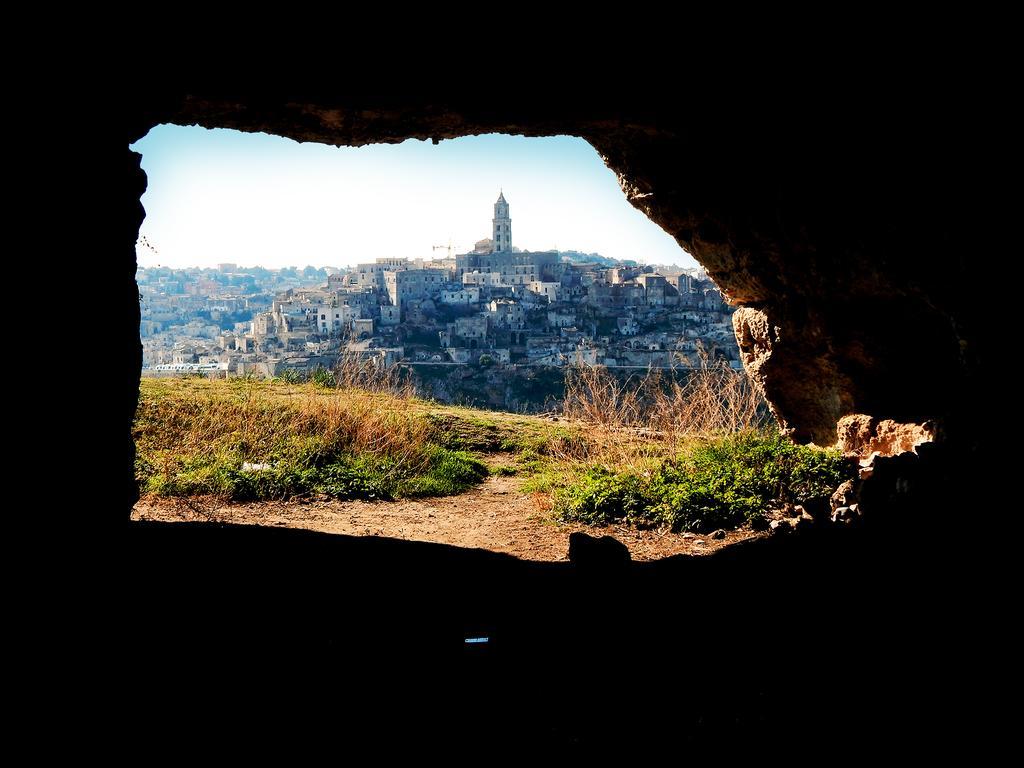 Отель Sotto L'Arco Матера Экстерьер фото